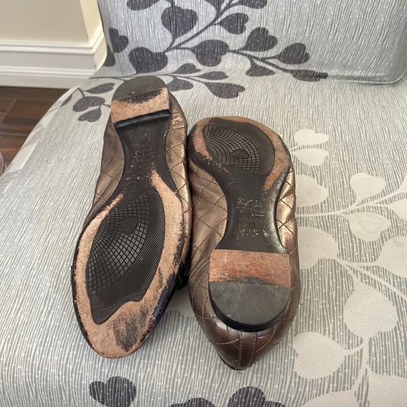 AGLsize38 women’s flats preowned good condition see photos for imperfections - Picture 13 of 13
